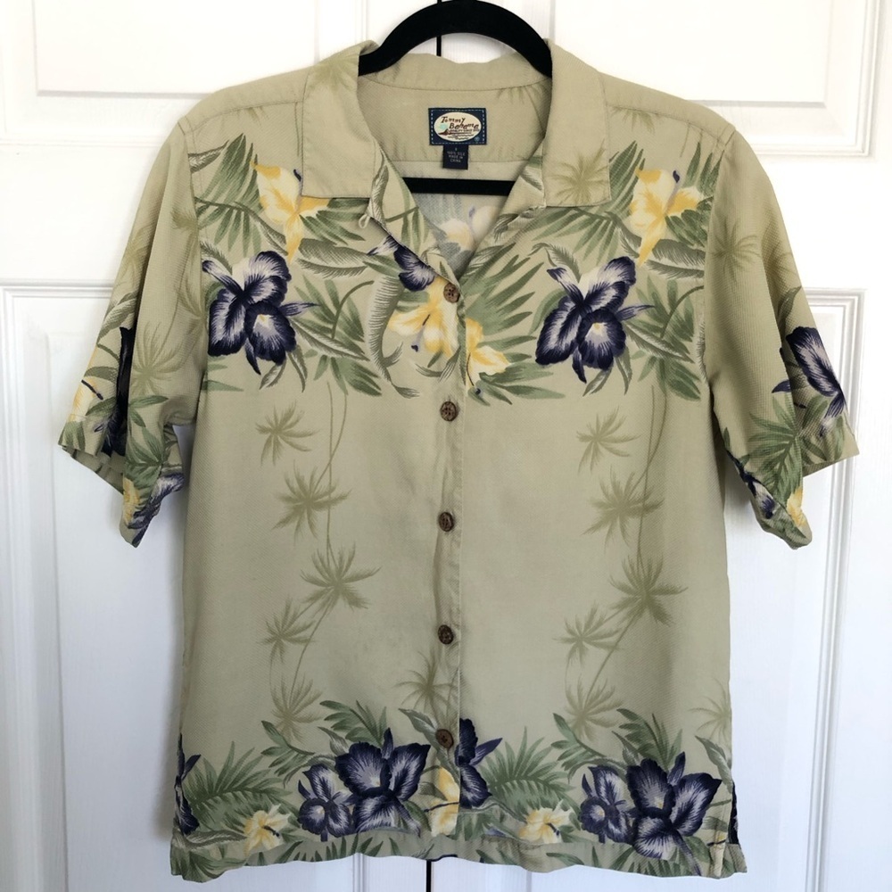 Women’s Tommy Bahama 100% Silk Floral Hawaiian Short Sleeve Button Up Size S